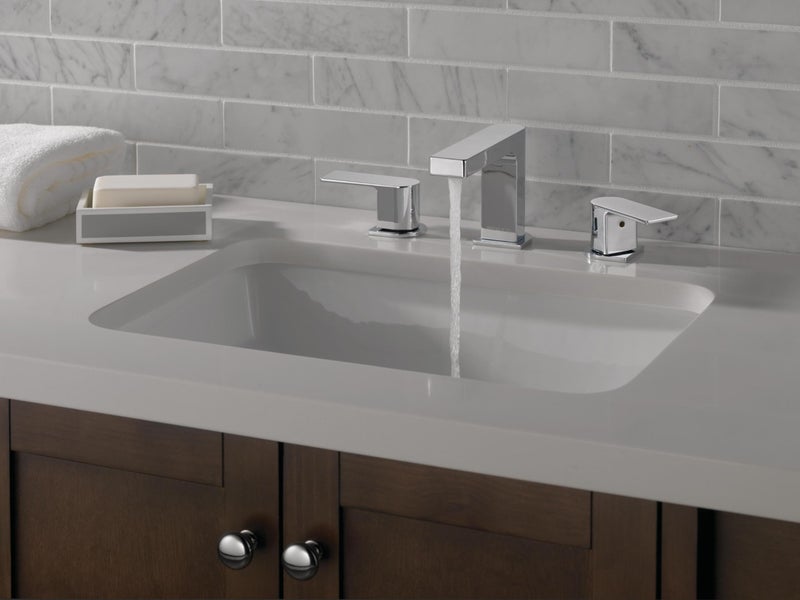 Peerless Xander Widespread Bathroom Faucet Chrome, Bathroom Faucet 3 Hole, Bathroom Sink Faucet, Drain Assembly, Chrome P3519LF - Image 1